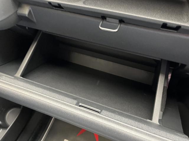 シエンタ ハイブリッドX 登録済未使用車 片側電動スライドドア 衝突被害軽減ブレーキ コーナーセンサー スマートキー アダクティブクルーズコントロール LEDヘッドライト 電動格納ドアミラー オートエアコン 3列シート7人乗り(21枚目)