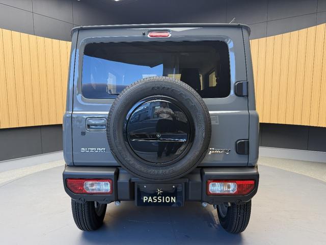 ジムニー ＸＣ　届出済未使用車　衝突軽減ブレーキ　コーナーセンサー　シートヒーター　クルーズコントロール　アイドリングストップ　フォグランプ　オートライト　アルミホイール　プッシュスタート　スズキセーフティーサポート（9枚目）