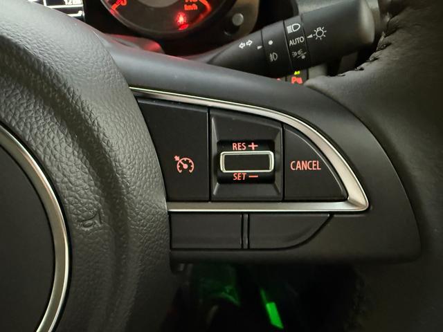 ジムニー ＸＣ　届出済未使用車　衝突軽減ブレーキ　コーナーセンサー　シートヒーター　クルーズコントロール　アイドリングストップ　フォグランプ　オートライト　アルミホイール　プッシュスタート　スズキセーフティーサポート（17枚目）