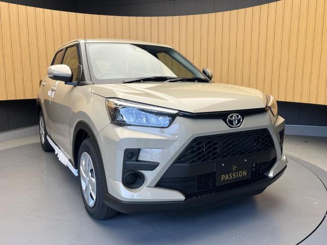 ライズ Ｘ　登録済未使用車　ナビレディパッケージ　衝突被害軽減ブレーキ　コーナーセンサー　スマートキー　アイドリングストップ　バックカメラ　電動格納ドアミラー　横滑り防止機能　パワーウインドウ　ＬＥＤヘッドライト（7枚目）