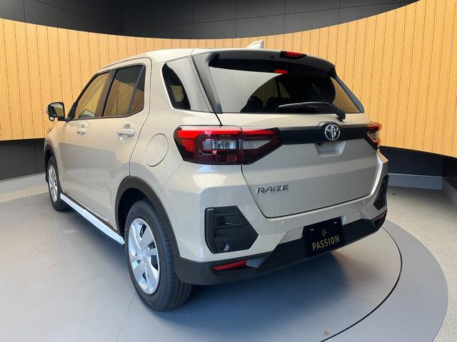 ライズ Ｘ　登録済未使用車　ナビレディパッケージ　衝突被害軽減ブレーキ　コーナーセンサー　スマートキー　アイドリングストップ　バックカメラ　電動格納ドアミラー　横滑り防止機能　パワーウインドウ　ＬＥＤヘッドライト（10枚目）