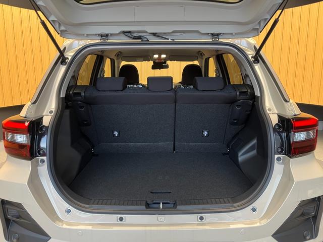 ライズ Ｘ　登録済未使用車　ナビレディパッケージ　衝突被害軽減ブレーキ　コーナーセンサー　スマートキー　アイドリングストップ　バックカメラ　電動格納ドアミラー　横滑り防止機能　パワーウインドウ　ＬＥＤヘッドライト（11枚目）