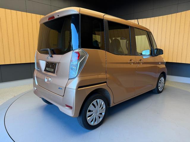 デイズルークス Ｘ　車検８年５月　両側電動スライドドア　衝突被害軽減ブレーキ　スマートキー　アラウンドビューモニター　アイドリングストップ　電動格納ドアミラー　日産純正ナビゲーション　横滑り防止機能　ベンチシート（8枚目）