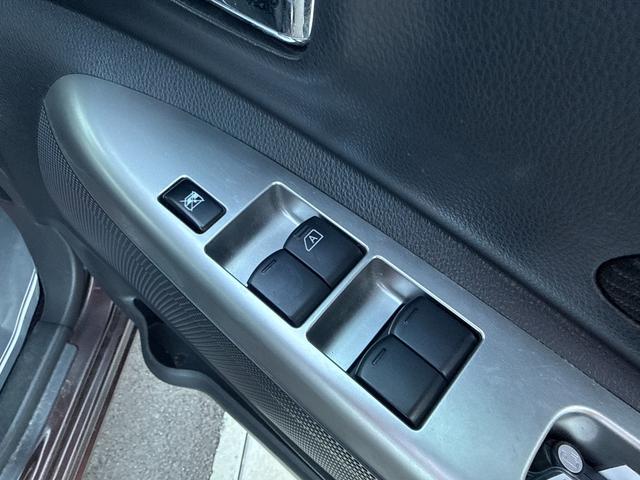 デイズルークス Ｘ　Ｖセレクション　車検２年　両側電動スライドドア　衝突被害軽減ブレーキ　スマートキー　アラウンドビューモニター　アイドリングストップ　アルミホイール　日産純正ナビゲーション　ＥＴＣ　横滑り防止機能　保証あり（21枚目）