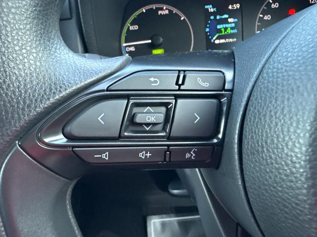 シエンタ ハイブリッドＸ　登録済未使用車　片側電動スライドドア　衝突被害軽減ブレーキ　コーナーセンサー　スマートキー　アダクティブクルーズコントロール　ＬＥＤヘッドライト　電動格納ドアミラー　オートエアコン　３列シート７人乗り（15枚目）