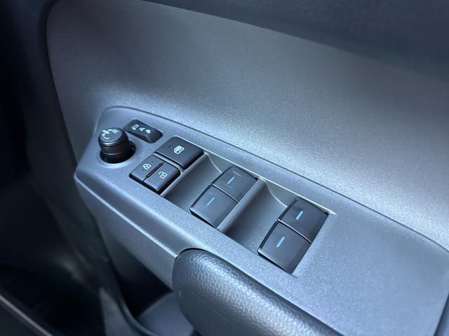 シエンタ ハイブリッドＸ　登録済未使用車　片側電動スライドドア　衝突被害軽減ブレーキ　コーナーセンサー　スマートキー　アダクティブクルーズコントロール　ＬＥＤヘッドライト　電動格納ドアミラー　オートエアコン　３列シート７人乗り（21枚目）