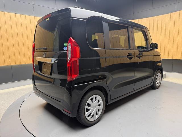 Ｎ－ＢＯＸ Ｇ　車検２年　両側スライドドア　アイドリングストップ　Ｇａｔｈｅｒｓナビ　ＥＴＣ　スマートキー　ＬＥＤヘッドライト　ベンチシート　パワーウインドウ　オートエアコン　横滑り防止機能　保証あり（8枚目）