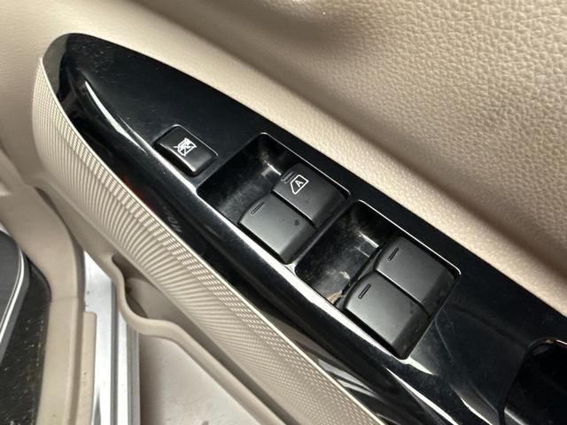 ｅＫスペース Ｅ　車検２年　両側スライドドア　アイドリングストップ　光軸調整機能　ケンウッドナビ　電動格納ドアミラー　マニュアルエアコン　キーレスエントリー　パワーウインドウ　ベンチシート　保証あり（18枚目）