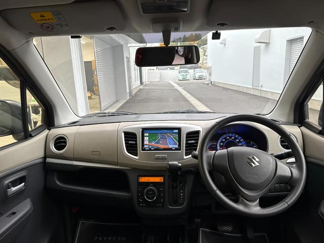 ワゴンＲ ＦＸリミテッド　車検２年　アイドリングストップ　ケンウッドナビ　電動格納ドアミラー　セキュリティアラーム　スマートキー　アルミホイール　ベンチシート　オートエアコン　パワーウインドウ　軽自動車　保証あり（12枚目）