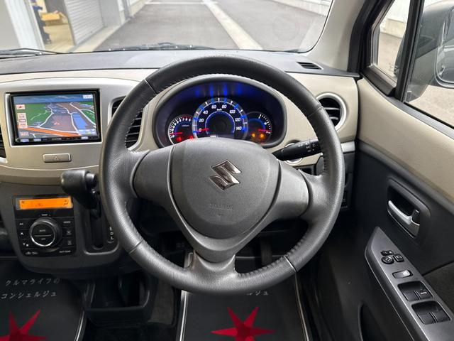 ワゴンＲ ＦＸリミテッド　車検２年　アイドリングストップ　ケンウッドナビ　電動格納ドアミラー　セキュリティアラーム　スマートキー　アルミホイール　ベンチシート　オートエアコン　パワーウインドウ　軽自動車　保証あり（15枚目）