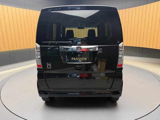 Ｎ－ＢＯＸ Ｇ・Ｌパッケージ　車検２年　片側電動スライドドア　アイドリングストップ　アルミホイール　電動格納ドアミラー　オートエアコン　横滑り防止機能　スマートキー　ベンチシート　パワーウインドウ　光軸調整機能　保証あり（9枚目）