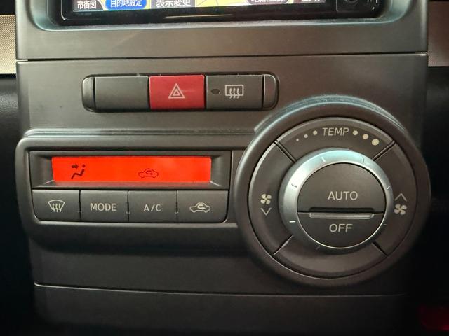 ムーヴコンテ Ｘ　リミテッド　車検２年　アイドリングストップ　電動格納ドアミラー　セキュリティアラーム　キーレスエントリー　ベンチシート　ベンチシート　オートエアコン　純正ナビ　パワーウインドウ　軽自動車　保証あり（13枚目）