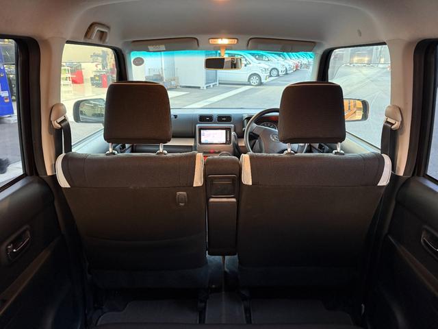 ムーヴコンテ Ｘ　リミテッド　車検２年　アイドリングストップ　電動格納ドアミラー　セキュリティアラーム　キーレスエントリー　ベンチシート　ベンチシート　オートエアコン　純正ナビ　パワーウインドウ　軽自動車　保証あり（20枚目）