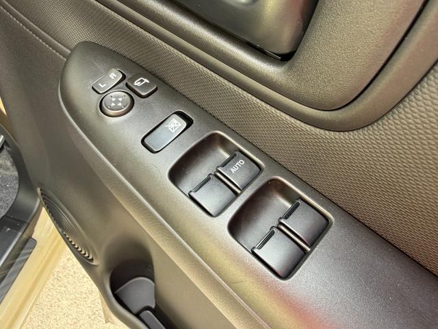 ワゴンRスマイル ハイブリッドS 車検10年3月 片側電動スライドドア 衝突被害軽減ブレーキ コーナーセンサー スマートキー シートヒーター アイドリングストップ アダクティブクルーズコントロール LEDヘッドライト オートエアコン(23枚目)