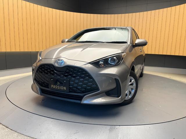 ヤリス X 登録済未使用車 ディスプレイオーディオ ETC バックカメラ 衝突軽減ブレーキ オートライト USB接続 オートハイビーム Bluetooth ステアリングスイッチ LEDライト バックカメラ(4枚目)