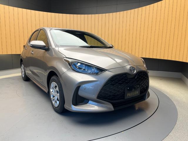 ヤリス X 登録済未使用車 ディスプレイオーディオ ETC バックカメラ 衝突軽減ブレーキ オートライト USB接続 オートハイビーム Bluetooth ステアリングスイッチ LEDライト バックカメラ(7枚目)