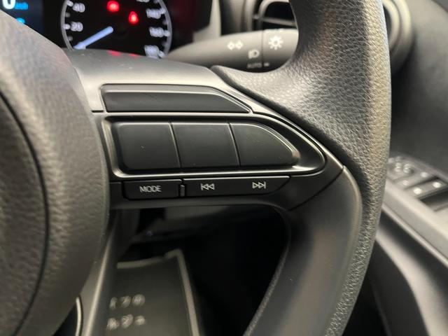 ヤリス X 登録済未使用車 ディスプレイオーディオ ETC バックカメラ 衝突軽減ブレーキ オートライト USB接続 オートハイビーム Bluetooth ステアリングスイッチ LEDライト バックカメラ(15枚目)