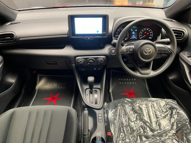 ヤリス X 登録済未使用車 ディスプレイオーディオ ETC バックカメラ 衝突軽減ブレーキ オートライト USB接続 オートハイビーム Bluetooth ステアリングスイッチ LEDライト バックカメラ(12枚目)