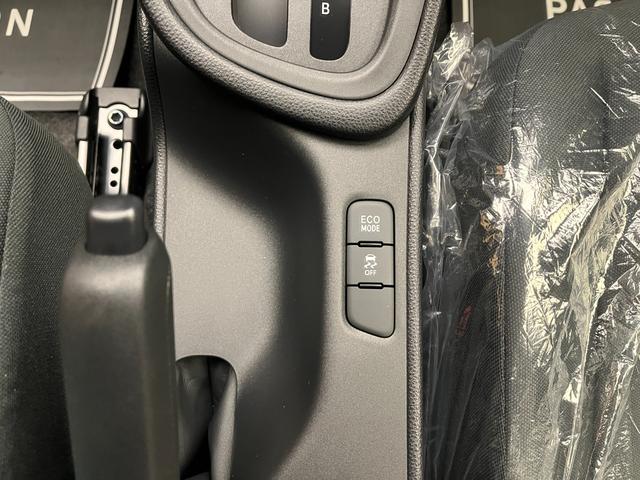 ヤリス X 登録済未使用車 ディスプレイオーディオ ETC バックカメラ 衝突軽減ブレーキ オートライト USB接続 オートハイビーム Bluetooth ステアリングスイッチ LEDライト バックカメラ(23枚目)