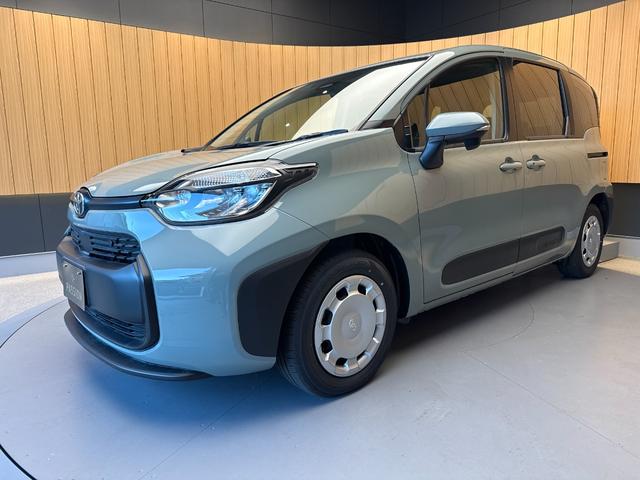 シエンタ ハイブリッドX 登録済未使用車 片側電動スライドドア 衝突被害軽減ブレーキ コーナーセンサー スマートキー アダクティブクルーズコントロール LEDヘッドライト 電動格納ドアミラー オートエアコン 3列シート7人乗り(5枚目)