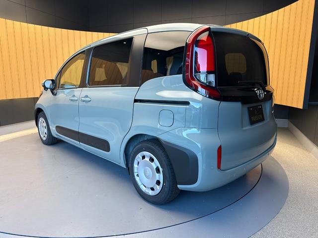 シエンタ ハイブリッドX 登録済未使用車 片側電動スライドドア 衝突被害軽減ブレーキ コーナーセンサー スマートキー アダクティブクルーズコントロール LEDヘッドライト 電動格納ドアミラー オートエアコン 3列シート7人乗り(10枚目)