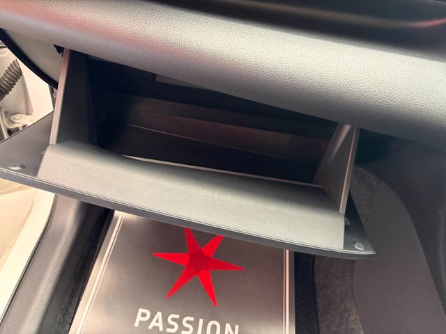 ヤリス X 車検2年 衝突被害軽減ブレーキ スマートキー LEDヘッドライト ディスプレイオーディオ ETC バックカメラ LEDヘッドライト 横滑り防止機能 マニュアルエアコン パワーウインドウ 保証あり(22枚目)