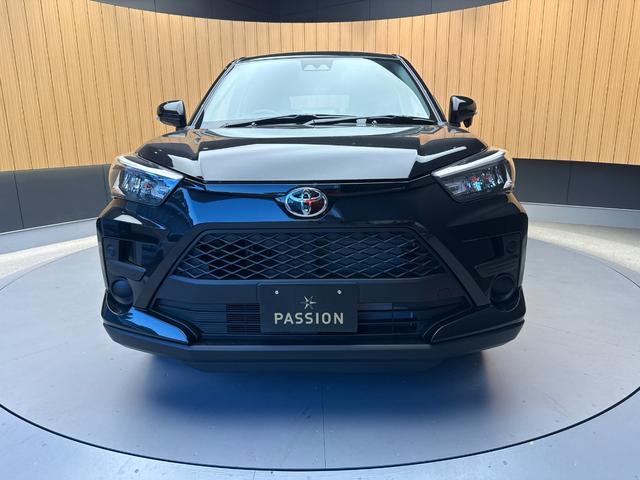 ライズ Ｘ　登録済未使用車　ナビレディパッケージ　衝突被害軽減ブレーキ　コーナーセンサー　スマートキー　アイドリングストップ　バックカメラ　電動格納ドアミラー　横滑り防止機能　パワーウインドウ　ＬＥＤヘッドライト（6枚目）