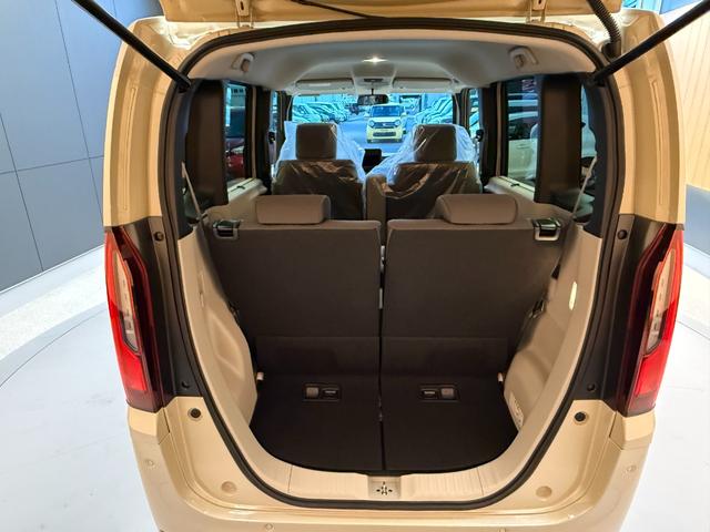 Ｎ－ＢＯＸ ファッションスタイル　届出済未使用車　片側電動スライドドア　衝突被害軽減ブレーキ　コーナーセンサー　アダクティブクルーズコントロール　アイドリングストップ　スマートキー　ＬＥＤヘッドライト　チップアップシート　バックカメラ（11枚目）