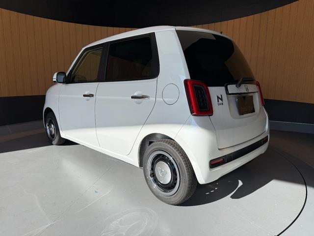 Ｎ－ＯＮＥ オリジナル　届出済未使用車　衝突被害軽減ブレーキ　コーナーセンサー　スマートキー　アダクティブクルーズコントロール　横滑り防止機能　ＬＥＤヘッドライト　アイドリングストップ　バックカメラ　電動格納ドアミラー（10枚目）