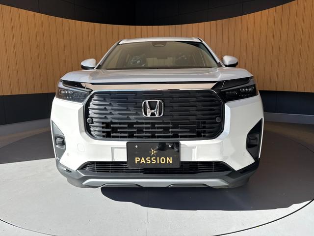 ＷＲ－Ｖ Ｘ　登録済未使用車　衝突被害軽減ブレーキ　コーナーセンサー　スマートキー　アダクティブクルーズコントロール　ＬＥＤヘッドライト　オートエアコン　パワーウインドウ　リアベンチレーション　電動格納ドアミラー（6枚目）