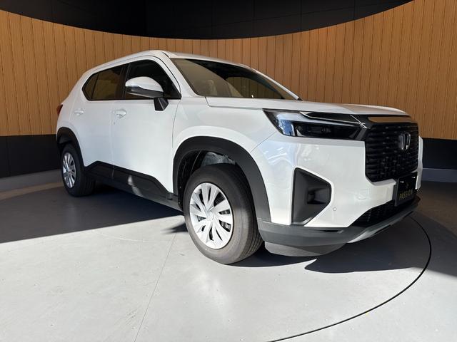 ＷＲ－Ｖ Ｘ　登録済未使用車　衝突被害軽減ブレーキ　コーナーセンサー　スマートキー　アダクティブクルーズコントロール　ＬＥＤヘッドライト　オートエアコン　パワーウインドウ　リアベンチレーション　電動格納ドアミラー（7枚目）