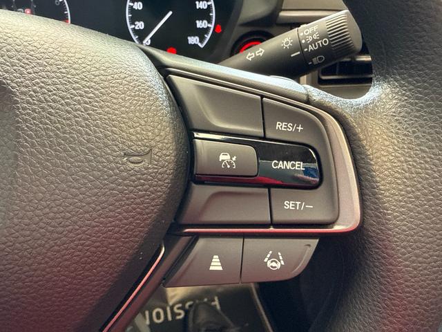 ＷＲ－Ｖ Ｘ　登録済未使用車　衝突被害軽減ブレーキ　コーナーセンサー　スマートキー　アダクティブクルーズコントロール　ＬＥＤヘッドライト　オートエアコン　パワーウインドウ　リアベンチレーション　電動格納ドアミラー（17枚目）