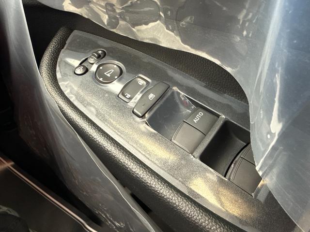 ＷＲ－Ｖ Ｘ　登録済未使用車　衝突被害軽減ブレーキ　コーナーセンサー　スマートキー　アダクティブクルーズコントロール　ＬＥＤヘッドライト　オートエアコン　パワーウインドウ　リアベンチレーション　電動格納ドアミラー（21枚目）