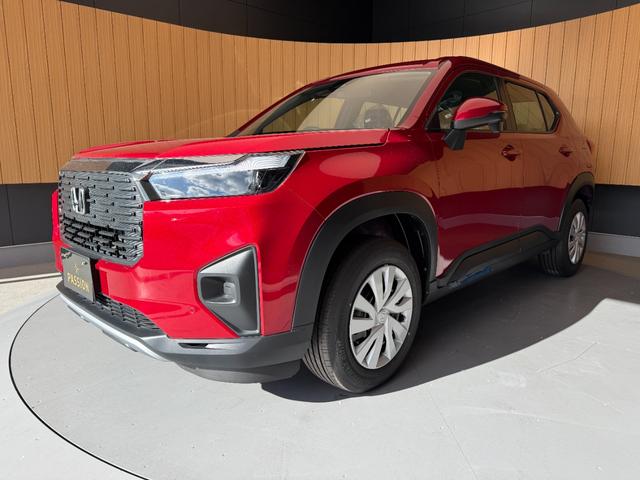 ＷＲ－Ｖ Ｘ　登録済未使用車　衝突被害軽減ブレーキ　コーナーセンサー　スマートキー　アダクティブクルーズコントロール　ＬＥＤヘッドライト　オートエアコン　パワーウインドウ　リアベンチレーション　電動格納ドアミラー（5枚目）