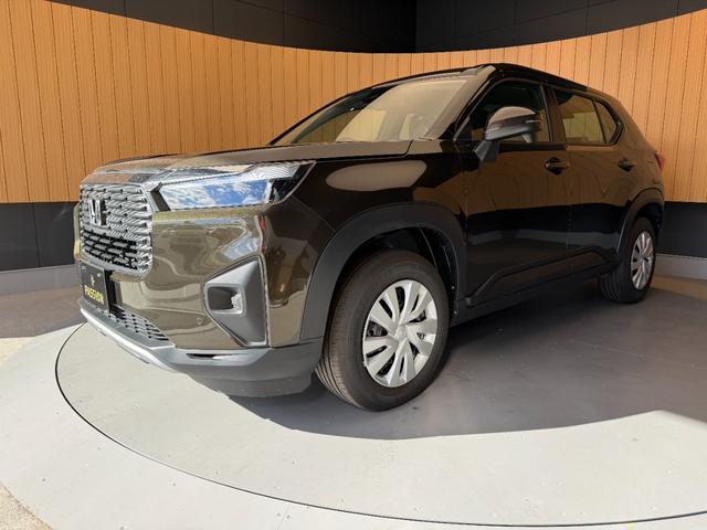 ＷＲ－Ｖ Ｘ　登録済未使用車　衝突被害軽減ブレーキ　コーナーセンサー　スマートキー　アダクティブクルーズコントロール　ＬＥＤヘッドライト　オートエアコン　パワーウインドウ　リアベンチレーション　電動格納ドアミラー（5枚目）