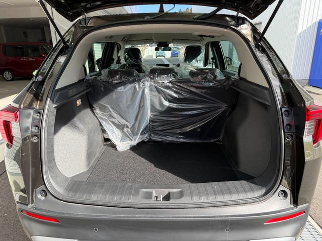 ＷＲ－Ｖ Ｘ　登録済未使用車　衝突被害軽減ブレーキ　コーナーセンサー　スマートキー　アダクティブクルーズコントロール　ＬＥＤヘッドライト　オートエアコン　パワーウインドウ　リアベンチレーション　電動格納ドアミラー（11枚目）