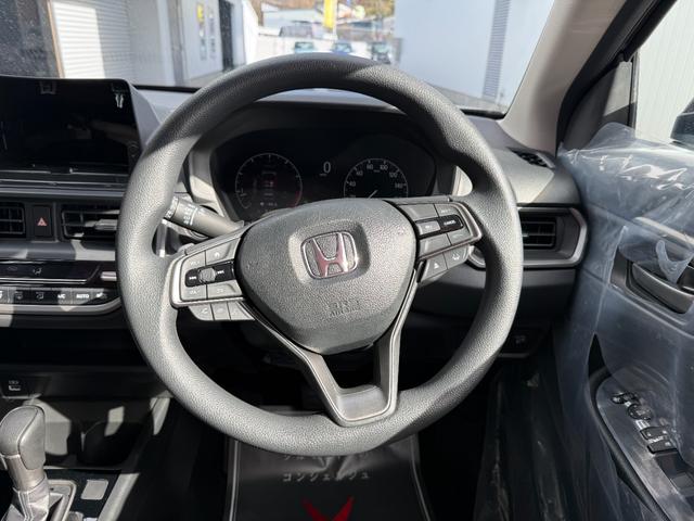 ＷＲ－Ｖ Ｘ　登録済未使用車　衝突被害軽減ブレーキ　コーナーセンサー　スマートキー　アダクティブクルーズコントロール　ＬＥＤヘッドライト　オートエアコン　パワーウインドウ　リアベンチレーション　電動格納ドアミラー（15枚目）