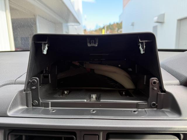 ＷＲ－Ｖ Ｘ　登録済未使用車　衝突被害軽減ブレーキ　コーナーセンサー　スマートキー　アダクティブクルーズコントロール　ＬＥＤヘッドライト　オートエアコン　パワーウインドウ　リアベンチレーション　電動格納ドアミラー（21枚目）