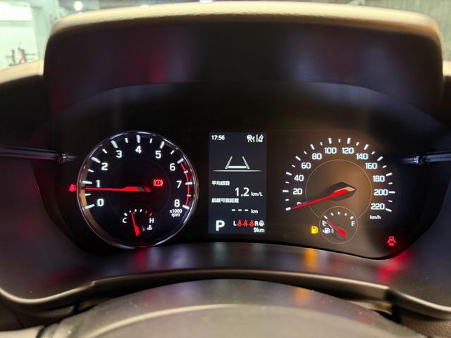 スイフト ハイブリッドＭＸ　登録済未使用車　全方位モニター付メモリーナビ　衝突被害軽減ブレーキ　コーナーセンサー　スマートキー　シートヒーター　アダクティブクルーズコントロール　横滑り防止機能　ＬＥＤヘッドライト　オートエアコン（14枚目）