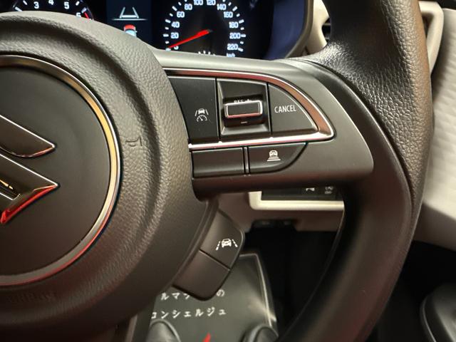 スイフト ハイブリッドＭＸ　登録済未使用車　全方位モニター付メモリーナビ　衝突被害軽減ブレーキ　コーナーセンサー　スマートキー　シートヒーター　アダクティブクルーズコントロール　横滑り防止機能　ＬＥＤヘッドライト　オートエアコン（17枚目）