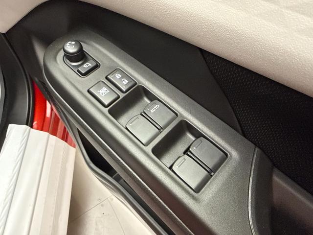 スイフト ハイブリッドＭＸ　登録済未使用車　全方位モニター付メモリーナビ　衝突被害軽減ブレーキ　コーナーセンサー　スマートキー　シートヒーター　アダクティブクルーズコントロール　横滑り防止機能　ＬＥＤヘッドライト　オートエアコン（24枚目）