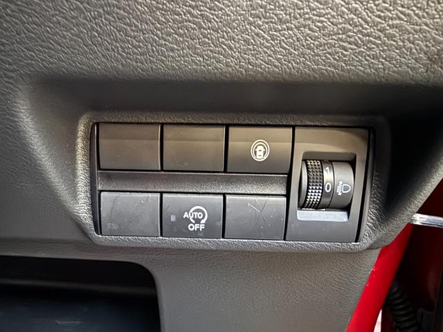 デイズ Ｘ　車検２年　衝突被害軽減ブレーキ　コーナーセンサー　スマートキー　アイドリングストップ　横滑り防止機能　日産純正ナビゲーション　アラウンドビューモニター　ＥＴＣ　ベンチシート　アルミホイール　保証あり（18枚目）