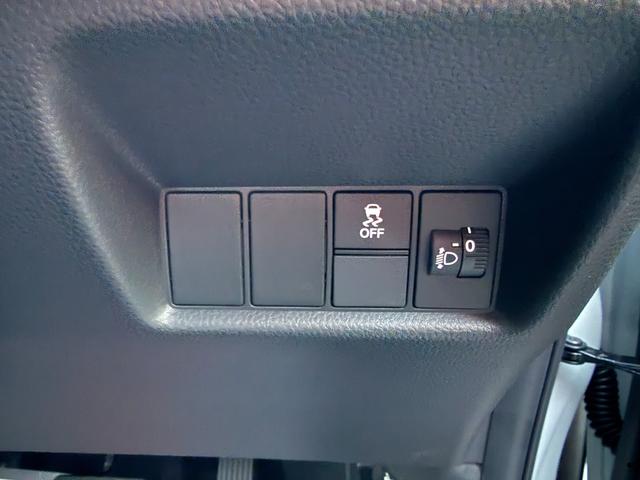 フィット ホーム　登録済未使用車　衝突被害軽減ブレーキ　スマートキー　コーナーセンサー　ＬＥＤヘッドライト　アダクティブクルーズコントロール　バックカメラ　電動格納ドアミラー　オートエアコン　横滑り防止機能（18枚目）