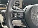 ベースグレード　届出済未使用車　片側電動スライドドア　衝突被害軽減ブレーキ　コーナーセンサー　アダクティブクルーズコントロール　アイドリングストップ　スマートキー　ＬＥＤヘッドライト　チップアップシート　バックカメラ（15枚目）