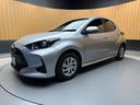 ヤリス Ｘ　車検２年　衝突被害軽減ブレーキ　コーナーセンサー　スマートキー　電動格納ドアミラー　ディスプレイオーディオ　ＥＴＣ　ＬＥＤヘッドライト　マニュアルエアコン　パワーウインドウ　オートハイビーム（5枚目）