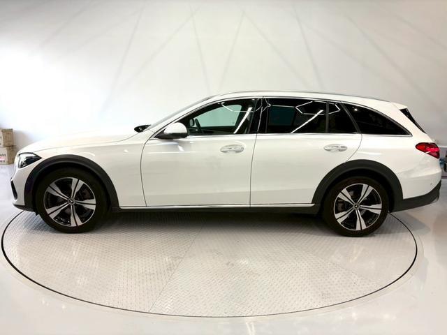 Ｃクラスステーションワゴン Ｃ２２０ｄ　４マチック　オールテレイン　パノラマルーフ／ホワイトレザー／レザーエクスクルーシブパッケージ／ディーラー整備車／純正大型ナビ／シートヒーター／パイロットアシスト／レーダーセーフティ／ＬＥＤアクティブヘッドライト／禁煙車（14枚目）
