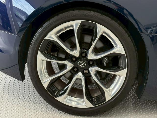 LC LC500 Sパッケージ V8モデル/カーボンルーフ/ハーフレザースポーツシート/シートヒーター・ベンチレーション/純正可変式スポーツマフラー/ブラックインテリア/LEDマトリクスライト/レーダーセーフティ/追従クルーズ(19枚目)