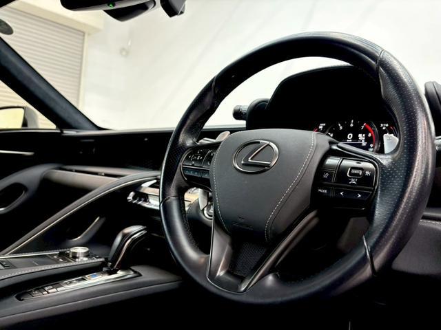 LC LC500 Sパッケージ V8モデル/カーボンルーフ/ハーフレザースポーツシート/シートヒーター・ベンチレーション/純正可変式スポーツマフラー/ブラックインテリア/LEDマトリクスライト/レーダーセーフティ/追従クルーズ(27枚目)