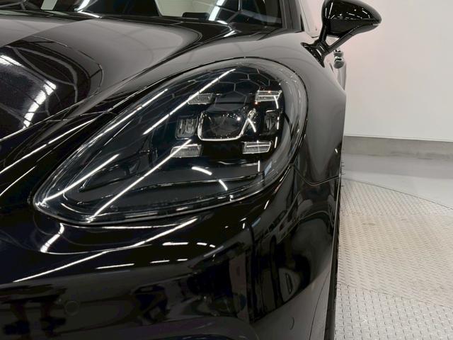 パナメーラ 4 スポーツツーリスモ パノラマルーフ/PASM/ブラックフルレザーシート/4点LEDデイライト/シートヒーター/レーダーセーフティ/クルーズコントロール/禁煙車/ディーラー整備車/社外TVチューナー/パワーバックドア(12枚目)