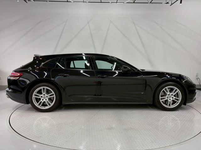 パナメーラ 4 スポーツツーリスモ パノラマルーフ/PASM/ブラックフルレザーシート/4点LEDデイライト/シートヒーター/レーダーセーフティ/クルーズコントロール/禁煙車/ディーラー整備車/社外TVチューナー/パワーバックドア(17枚目)